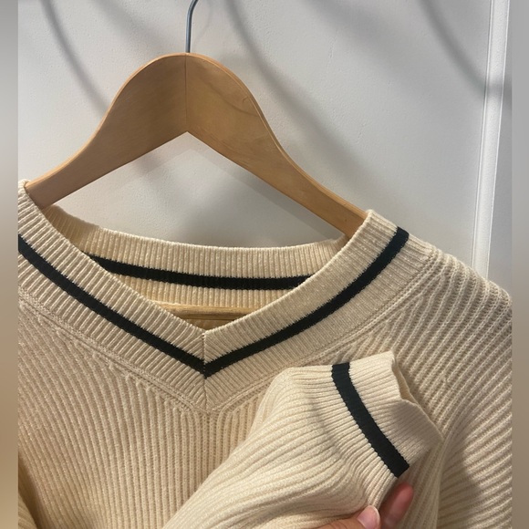 Knitted fall sweater 🍂 - Picture 4 of 5